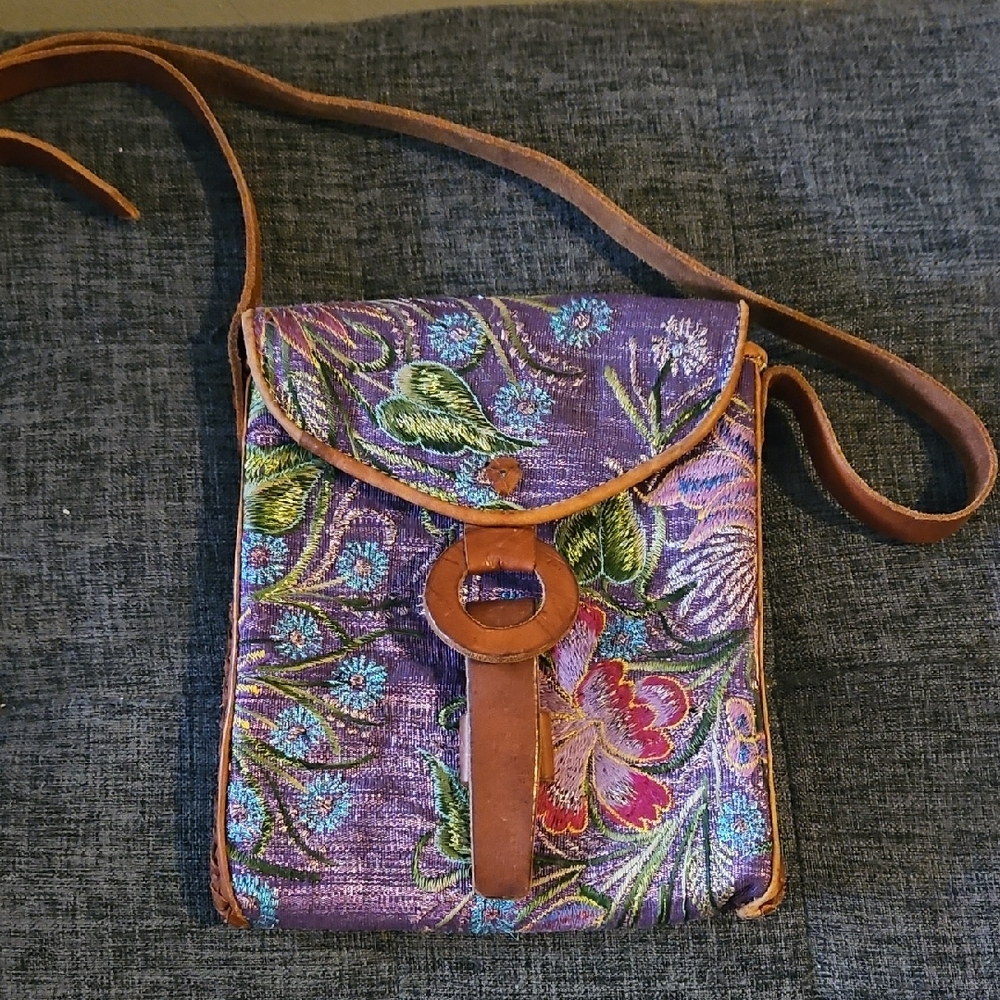 Gorgeous Handmade Embroidered Adjustable Strap Leather Crossbody Bag